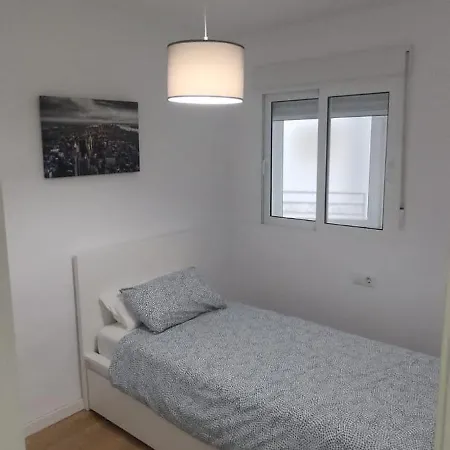 Enviable Location At Port - Walk To Marineta Casiana *