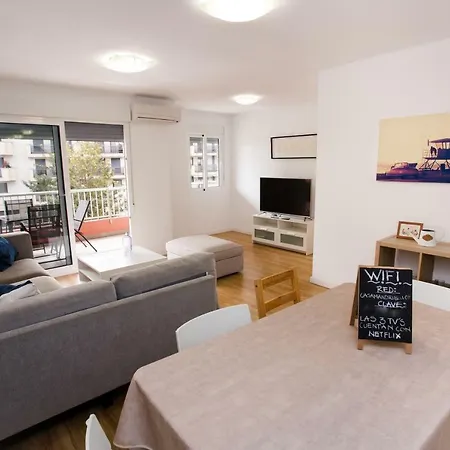 Apartment Enviable Location At Port - Walk To Marineta Casiana *