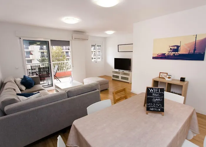 Apartment Enviable Location At Port - Walk To Marineta Casiana *